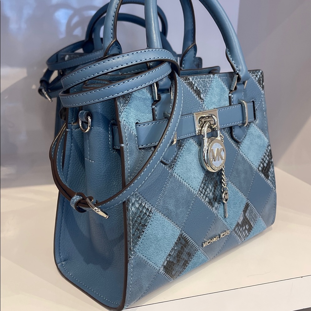 MICHAEL KORS Hamilton Sm Patchwork Satchel Crossbody Bag
Cornflower
NWT - Picture 4 of 16